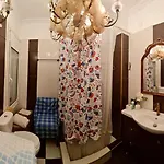 Апартаменты Budget And Family Friendly Center 200mbps