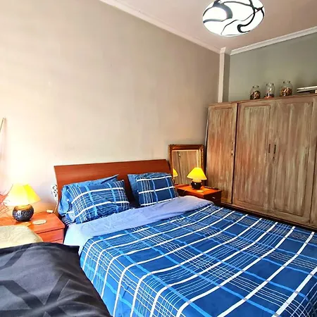 Budget And Family Friendly Center 200mbps Thessaloniki