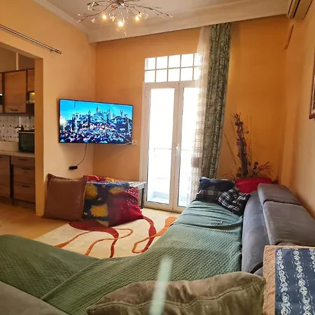 Budget And Family Friendly Center 200mbps Apartment Thessaloniki