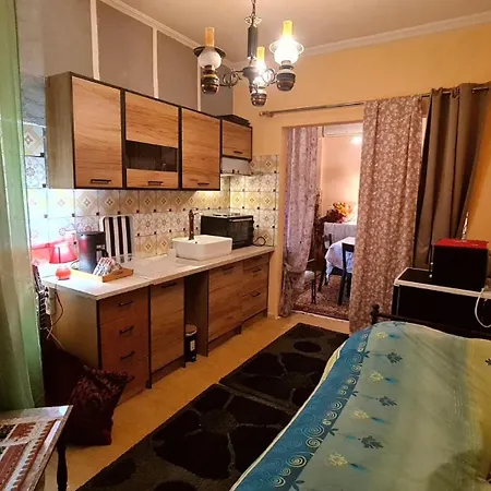 Budget And Family Friendly Center 200mbps Thessaloniki