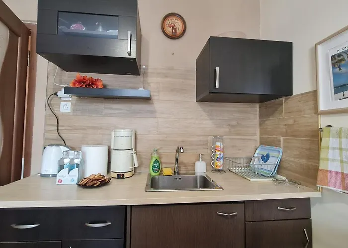 Budget And Family Friendly Center 200mbps Salonic