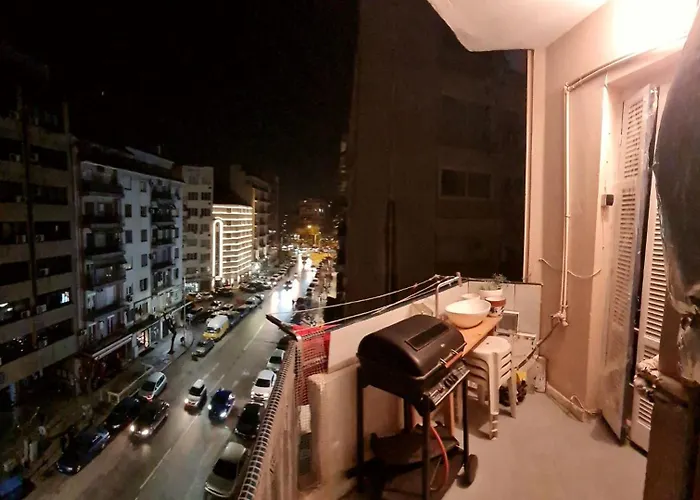 Appartamento Budget And Family Friendly Center 200mbps Salonicco